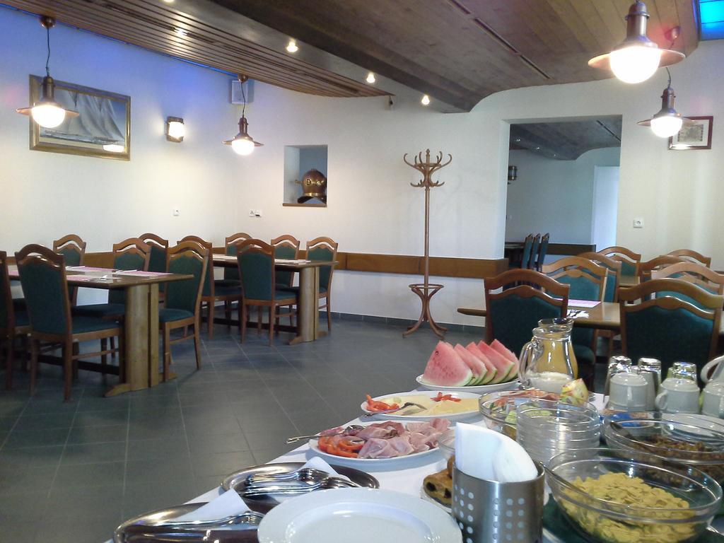 צ'סקה בודיוביצה Hotel Laguna מראה חיצוני תמונה